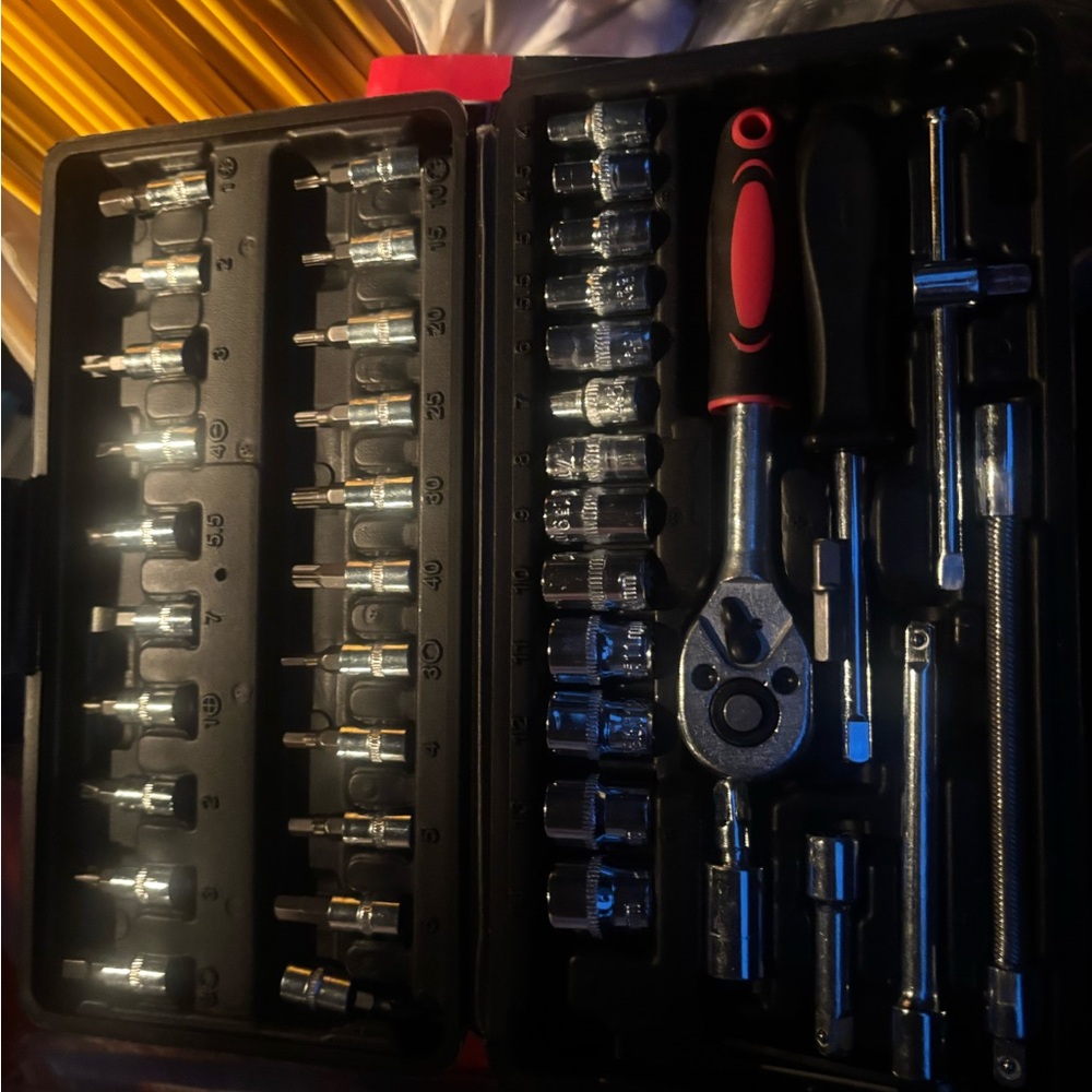 Black and Red Ratchet Socket Set